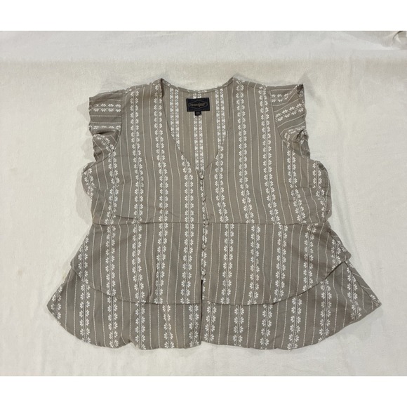 Thread Grit Tops - Women's Top XXL Taupe Floral Thelma Shirt button Down Flounce Sleeves Peplum Hem